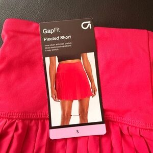 GAP Pink GapFit Pleated Skort